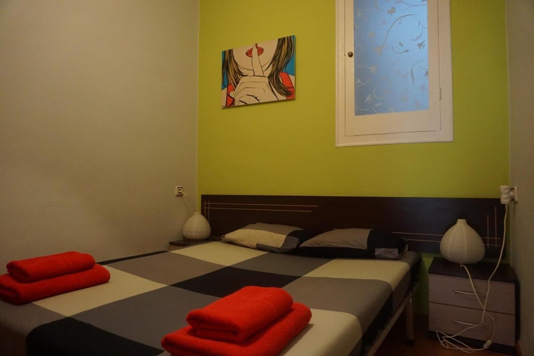Apartment Fuer 3 Personen Ca 50 Qm In Barcelona-sants-montjuic, Costa Brava Costa Del Maresme *